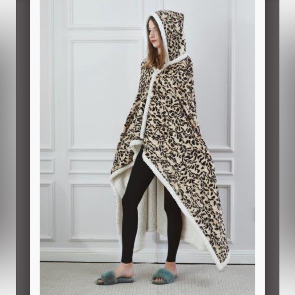 Regal Comfort Safari Stripe Wearable Throw 50” x 66”